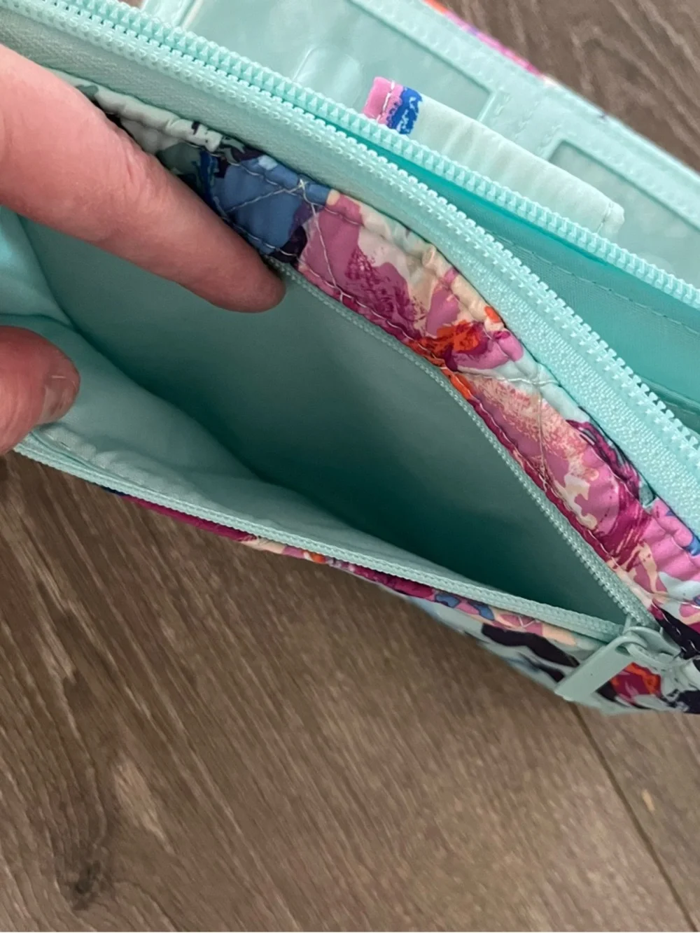 NWOT Vera Bradley Quilted Floral Accordion Turnlock Wallet in Aqua, Pink, Cream - Picture 9 of 13
